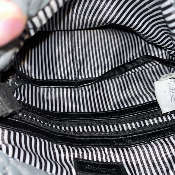 Thirty-One Crossbody Purse Gray with Black Stitching - Picture 3 of 3